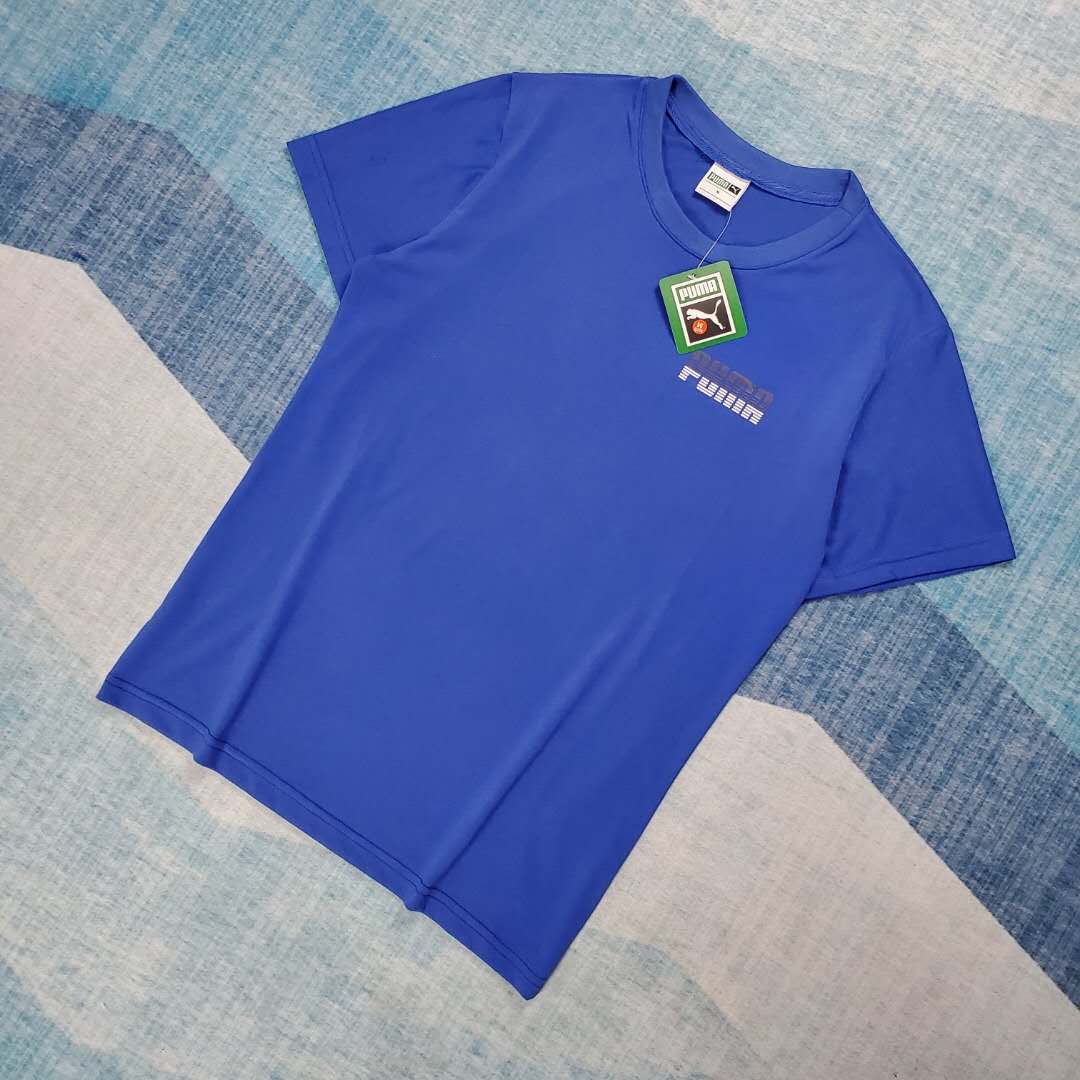 T-Shirt Puma con logo sul petto e stampa sulla schiena