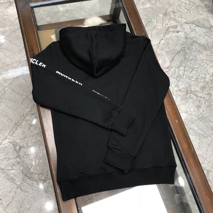 Felpa Moncler con logo sul petto e stampa sulle braccia