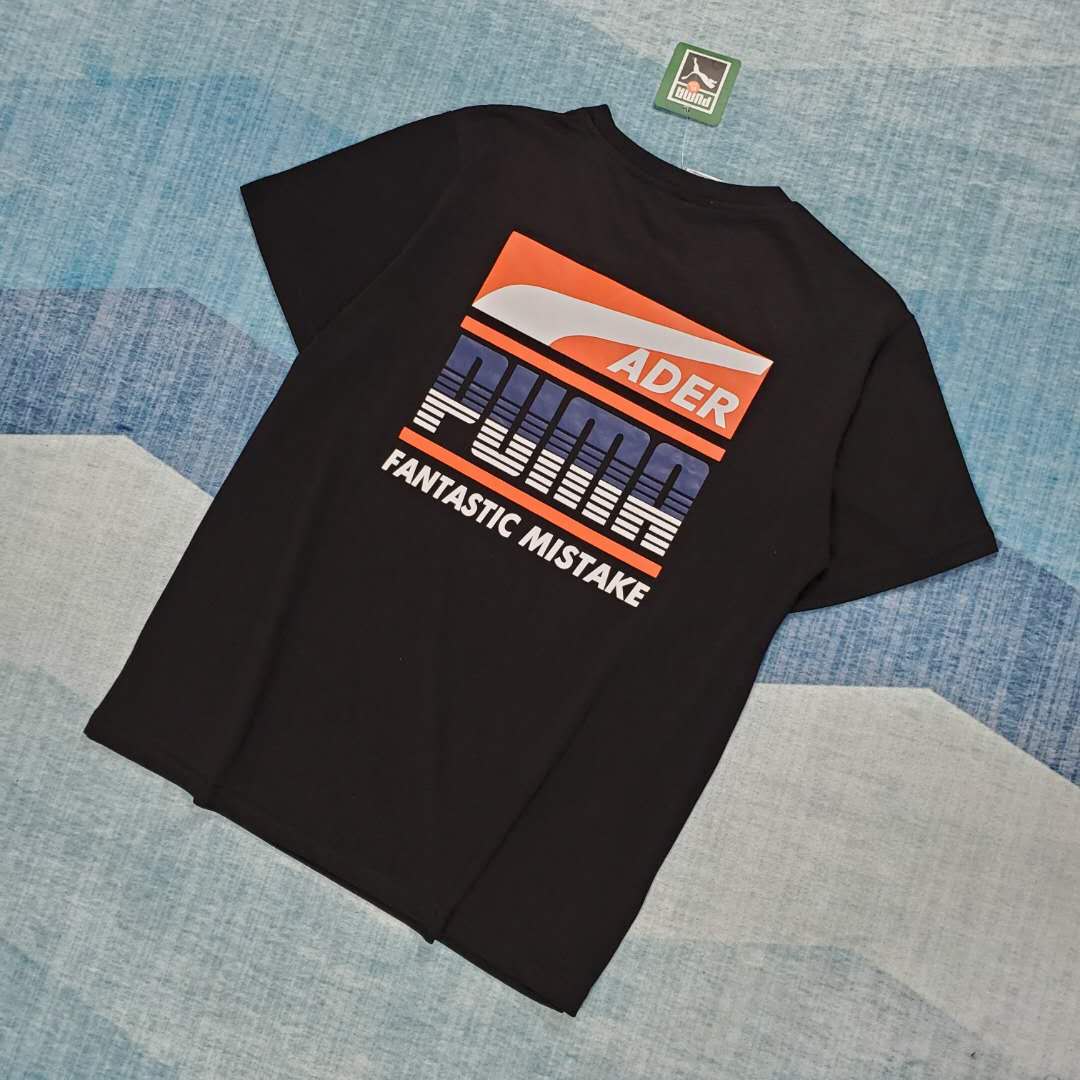 T-Shirt Puma con logo sul petto e stampa sulla schiena