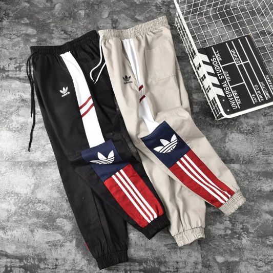 Pantalone Adidas con bande laterali