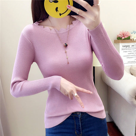 Maglia a maniche lunghe con girocollo a triangolino