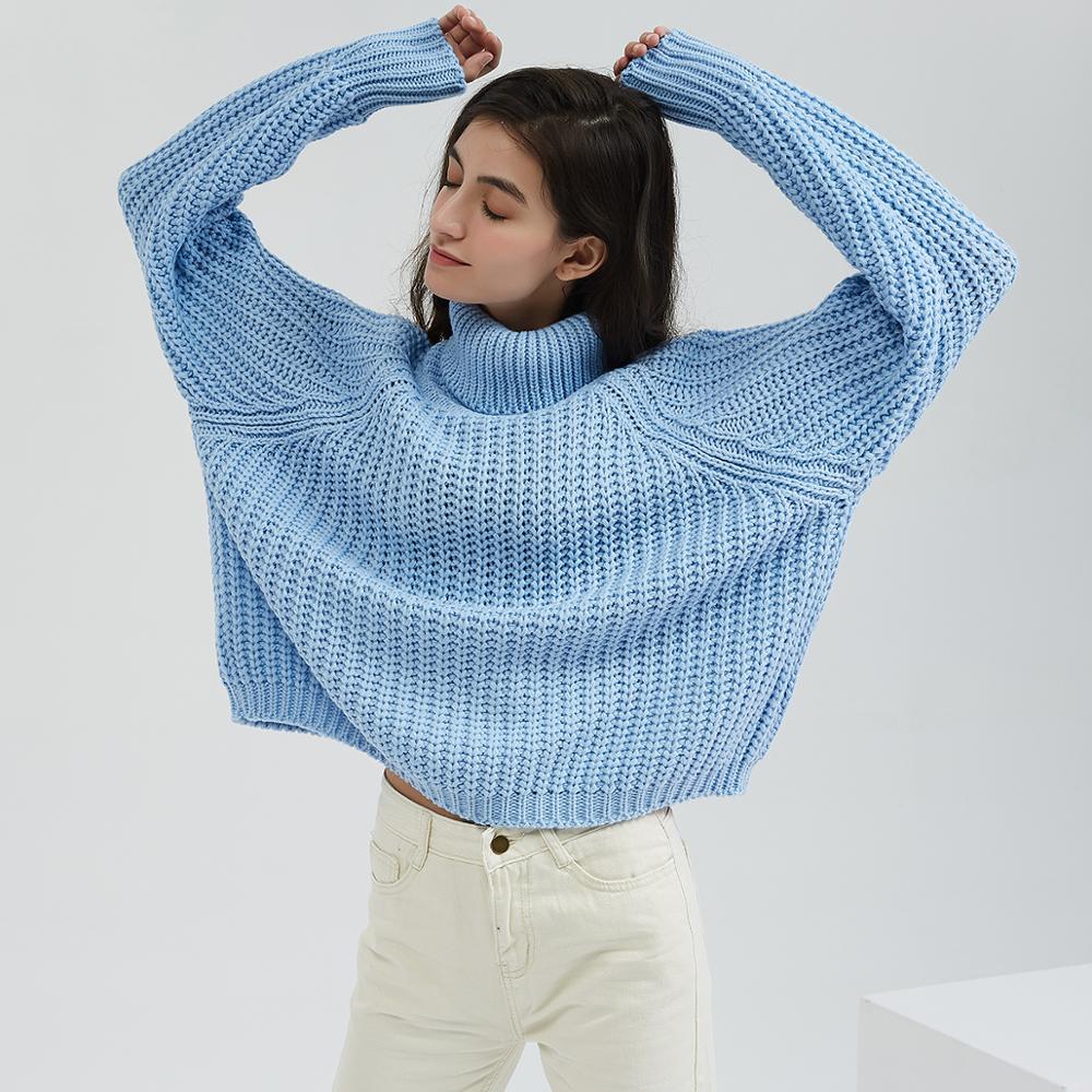 Maglione a collo alto con trama a catena