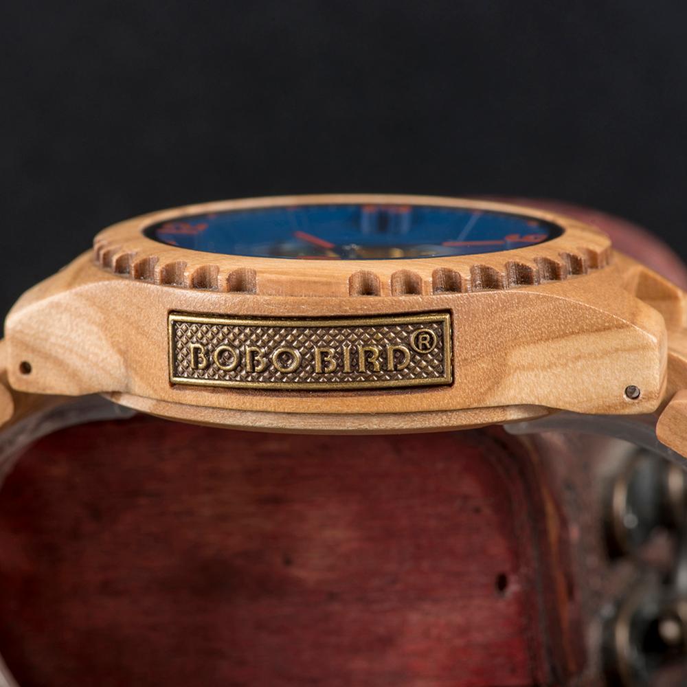 Orologio in legno con ingranaggi a vista
