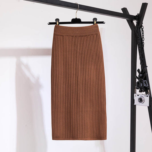 Gonna lunga con spacco frontale a righe verticali