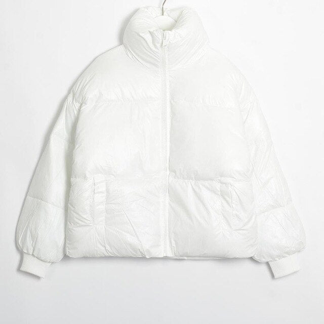 Bomber lucido con copertura al collo alta