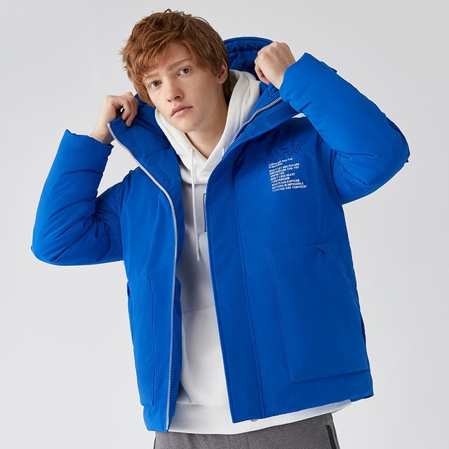 Giubbino con cappuccio e tasca sul braccio