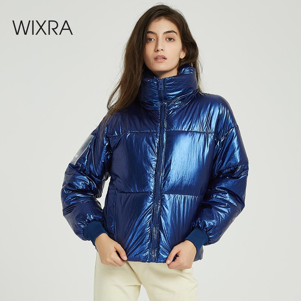 Bomber lucido con copertura al collo alta