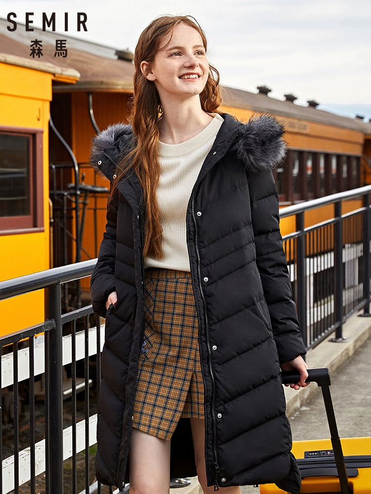 Cappotto lungo con cappuccio e tasche laterali