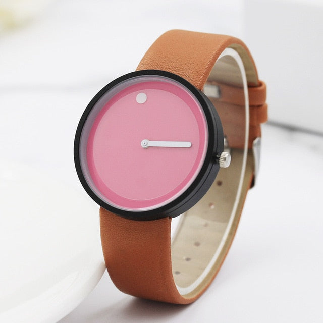 Orologio minimal con lancetta e punto