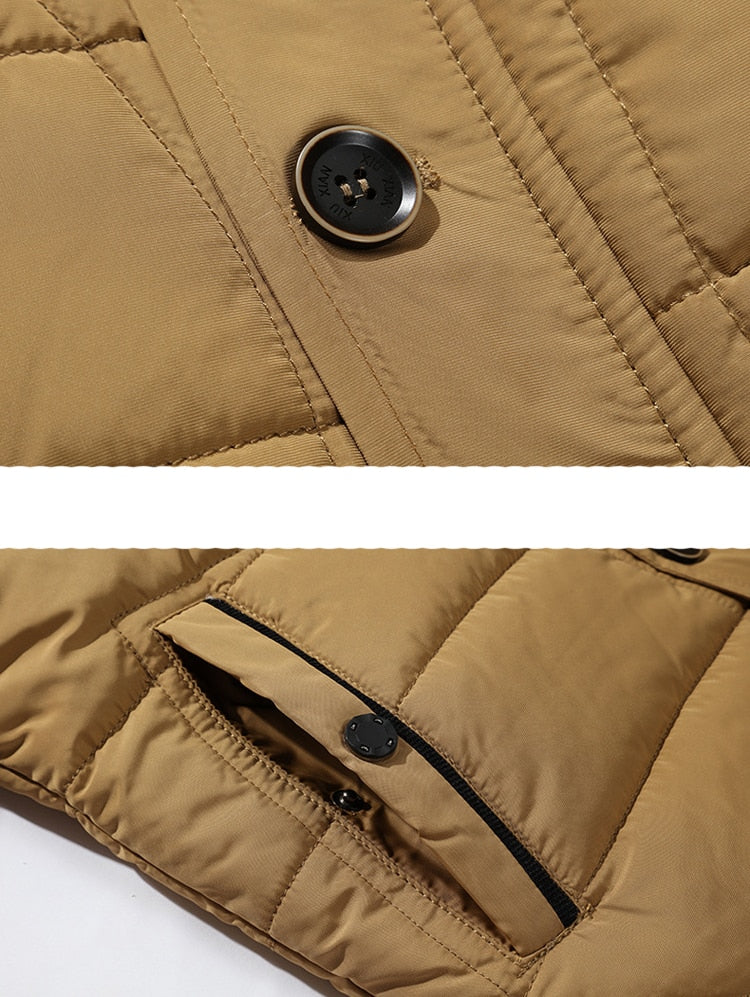 Giubbotto con interno imbottito e cappuccio con pelliccia