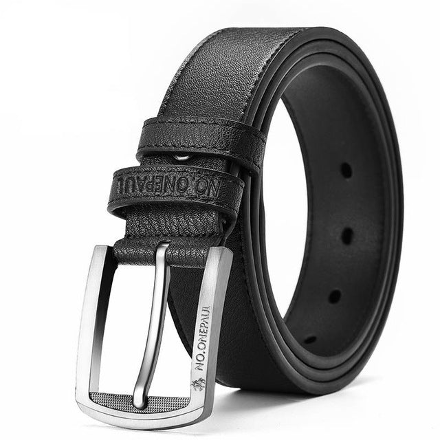 Cintura marrone elegante con chiusura ampia