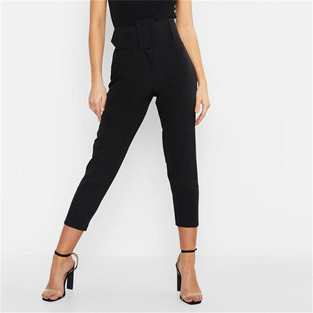 Pantaloni a vita alta con cinturone e gamba dritta
