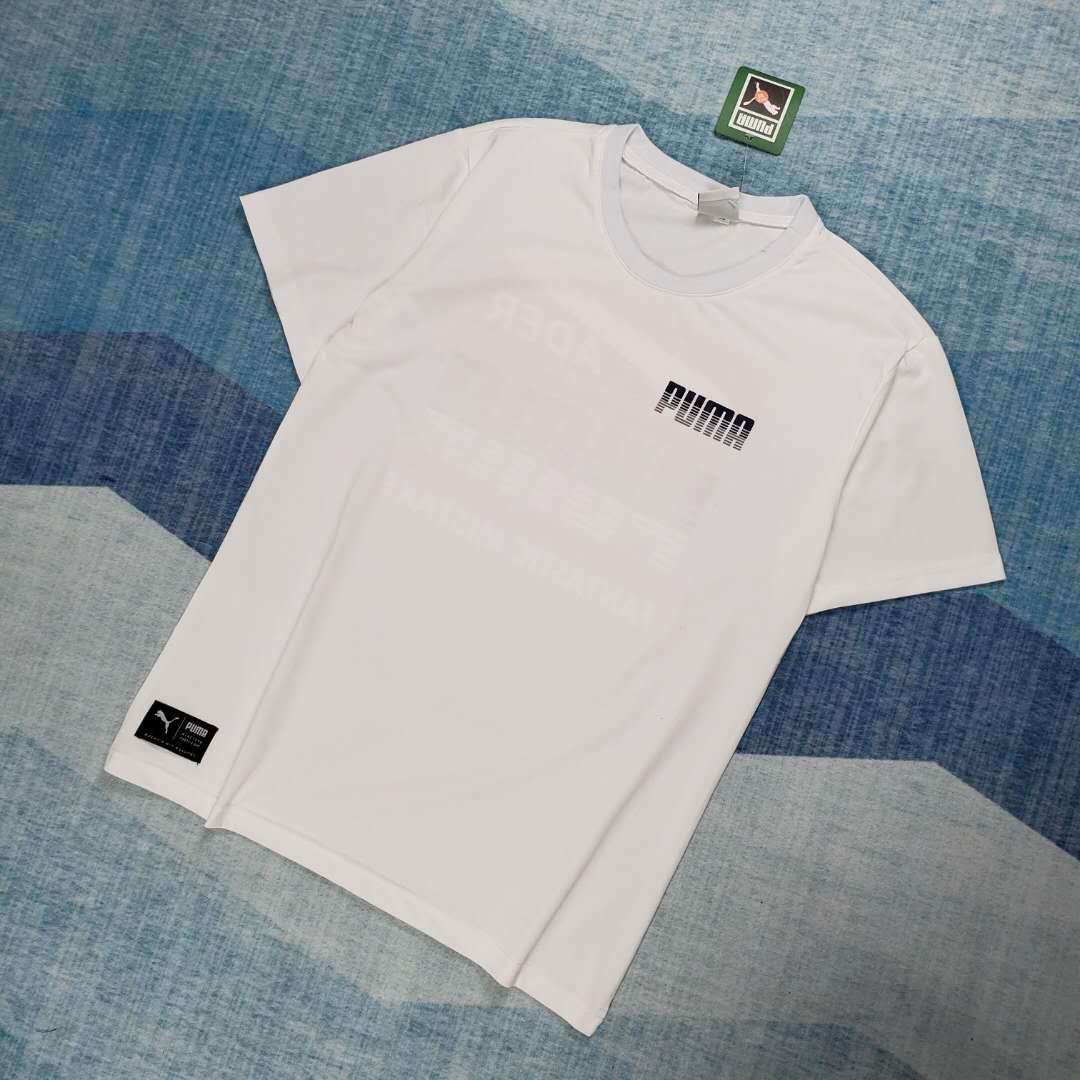 T-Shirt Puma con logo sul petto e stampa sulla schiena